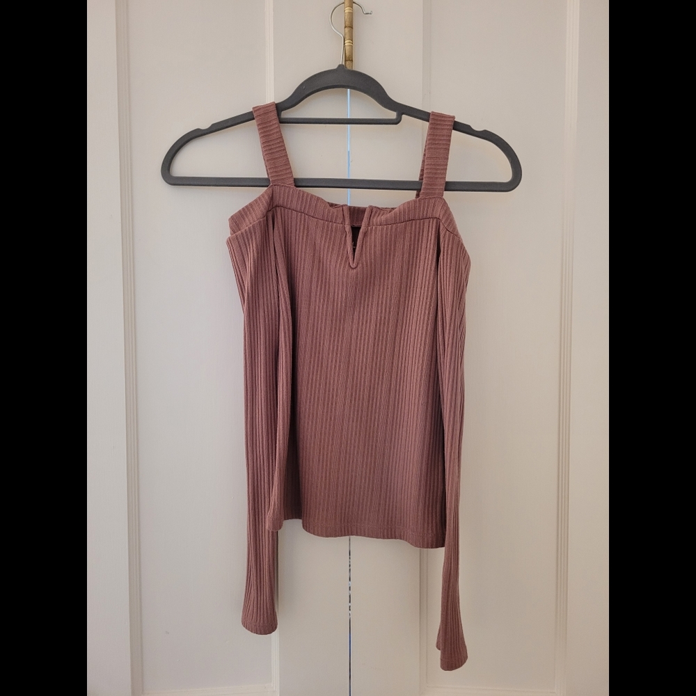 Off the shoulder long sleeve